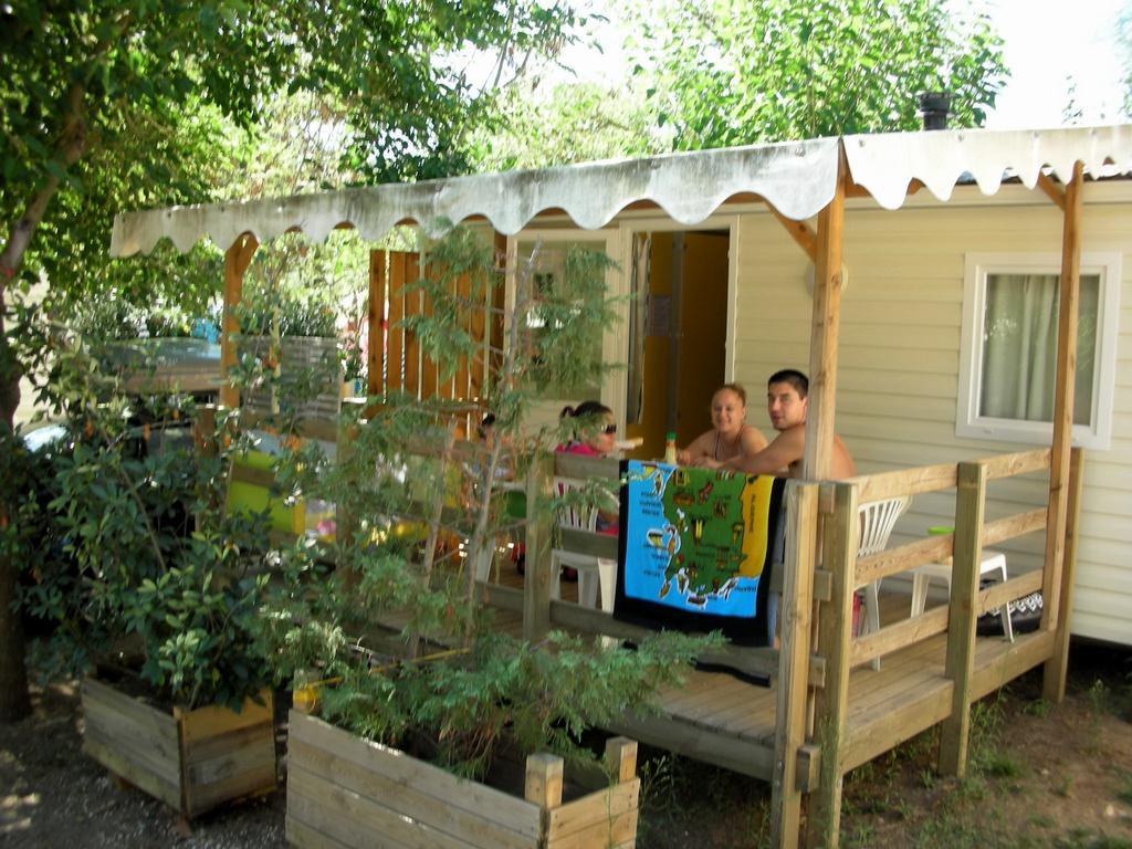בורם-לה-מימוזה Camping Lou Cabasson מראה חיצוני תמונה