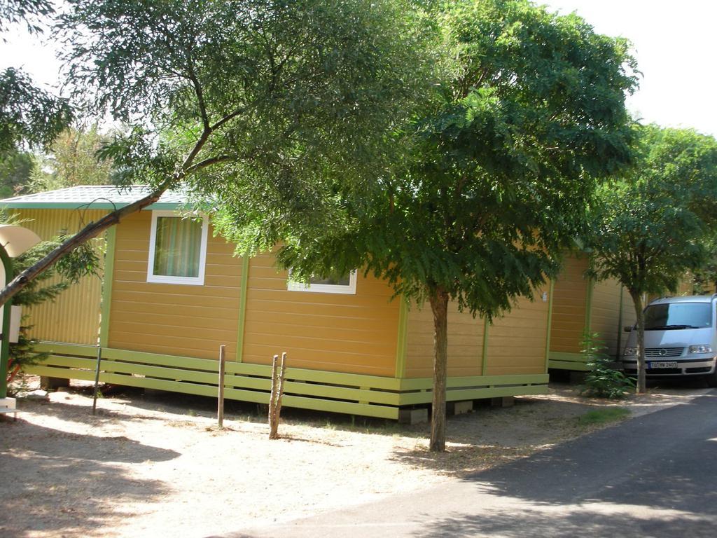 בורם-לה-מימוזה Camping Lou Cabasson מראה חיצוני תמונה